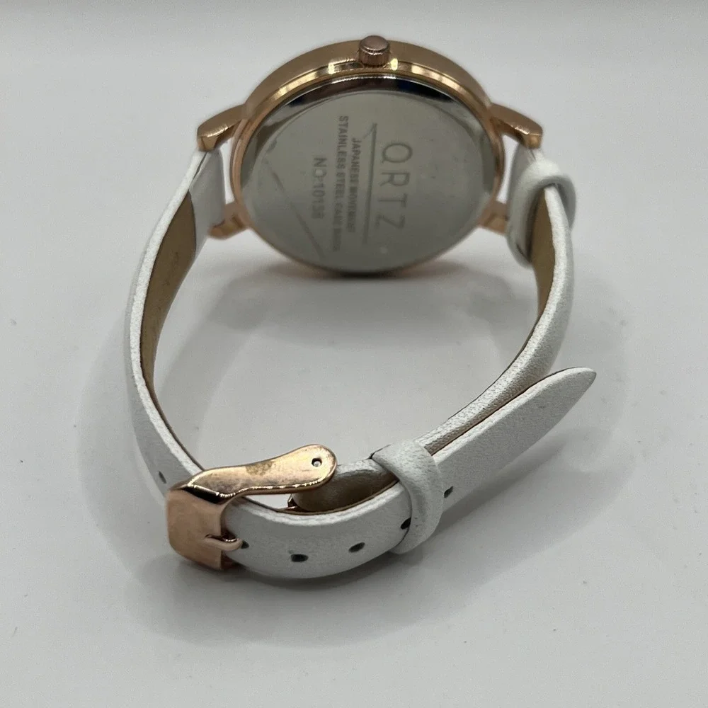 QRTZ Women's‎ Floral Large Dial Quartz Watch with Leather Band- New Battery!